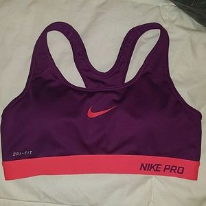 LIKE NEW nike padded sports bra small pink purple